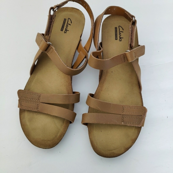 Clarks Collection Slingback Tan Strappy Sandals - Picture 1 of 6